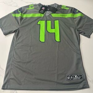 Seattle Seahawks Youth Nike DK Metcalf Jersey (XL 18-20) Retails For $90